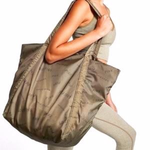 VS Pink Weekender Tote Bag Packable Army Green Excellent Like new